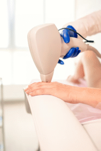 الليزر أم كريمات إزالة الشعر