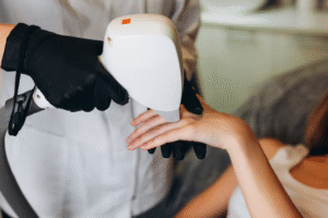 سعر جلسة إزالة الشعر بالليزر في رأس الخيمة: التكلفة والعوامل المؤثرة 2 سعر جلسة إزالة الشعر بالليزر